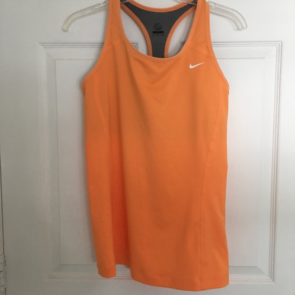 Nike top NWT